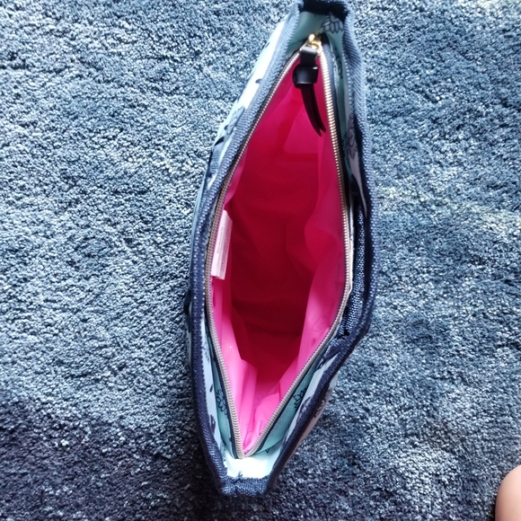 Lunchbox - Picture 2 of 4